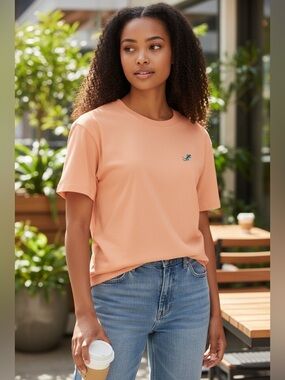 TopShop Light Coral T-Shirt with Embroidered Lizard ~ so cute!!! ~ size Small